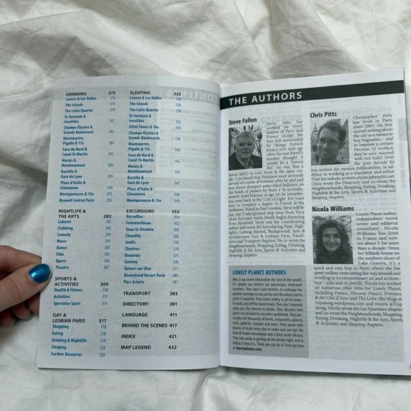 Lonely Planet Paris City Guide Paperback Book with Pull-Out Map. 8th Edition. - Picture 13 of 16